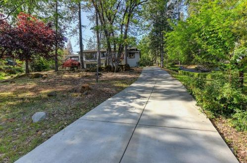 18065 Alexandra Way, Grass Valley CA  95949-7356 exterior