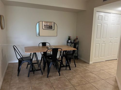204 Villa Cir, Boynton Beach FL  33435-8905 exterior