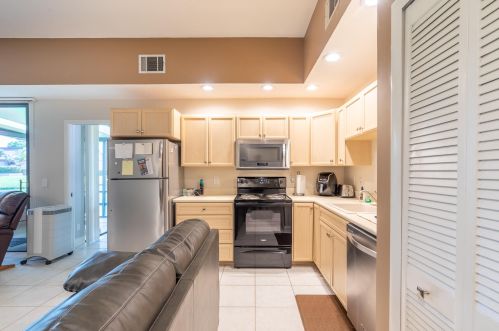 3308 Sandpiper Cir, Port Saint Lucie FL  34952-6102 exterior