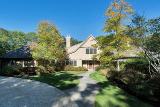 27 Laurel Hill Ln, Promised Land, NY 11930-2260