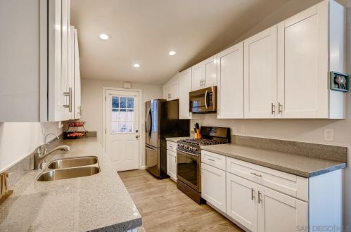 14136 Frame Rd, Poway, CA 92064-3208