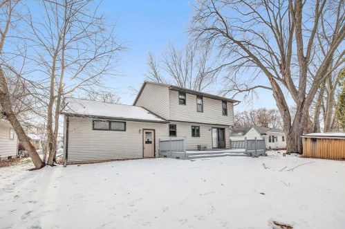 1138 Rockdale St, Green Bay, WI 54304-3312