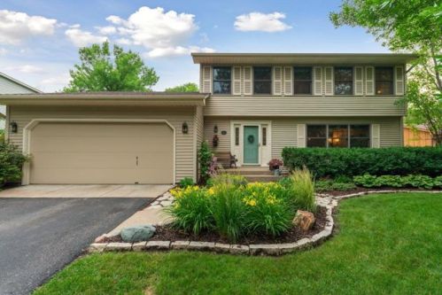 4545 Ranchview Ln, Minneapolis, MN 55446-2128