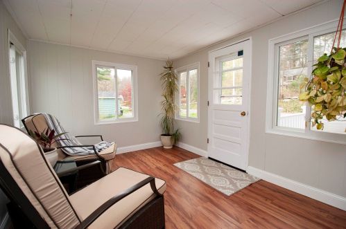 132 Haverhill Rd, Salem NH  03079-1243 exterior