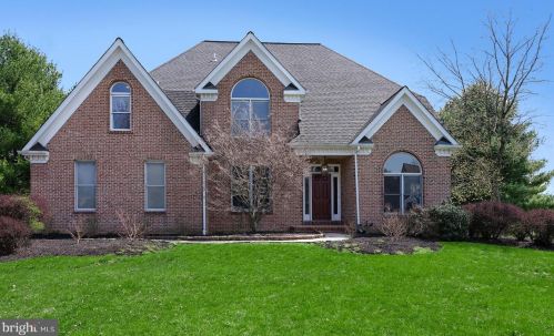 16 Cliff Ct, Southampton, PA 18966-1336