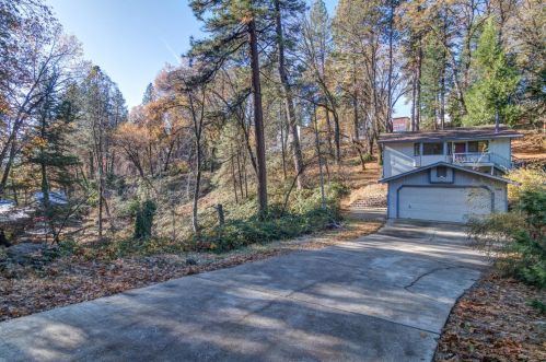 708 Doris Dr, Grass Valley CA  95945-5524 exterior