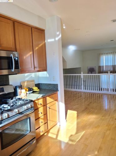 563 Montego Ter, Sunnyvale, CA 94089-1594