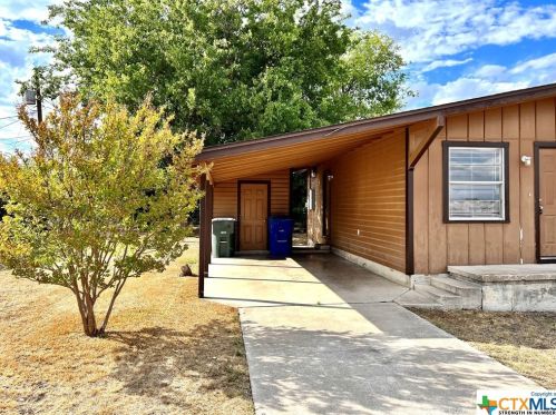 705 4th St, Copperas Cove, TX 76522-1821