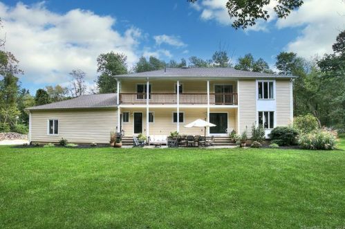 145 Bayberry Ln, Bridgeport CT  06612-1400 exterior