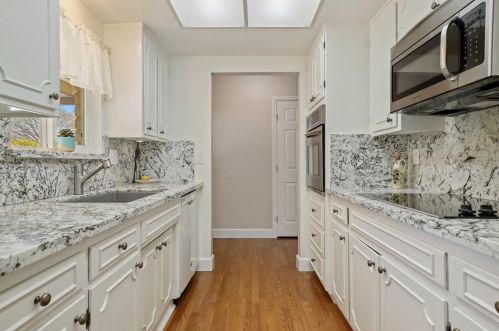 613 Mayflower St, Modesto CA  95356-1411 exterior