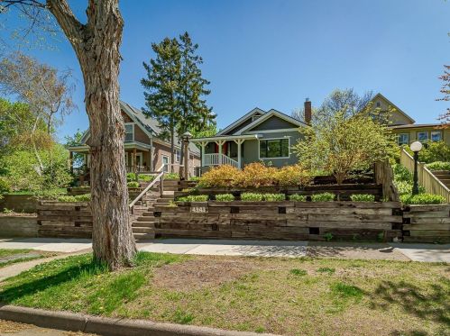 4343 Pleasant Ave, Minneapolis, MN 55409-1921