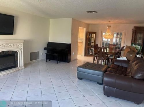 9175 1st Pl, Boca Raton, FL 33428-4538