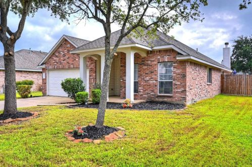 2005 Orchard Frost Dr, Pearland, TX 77581-2256
