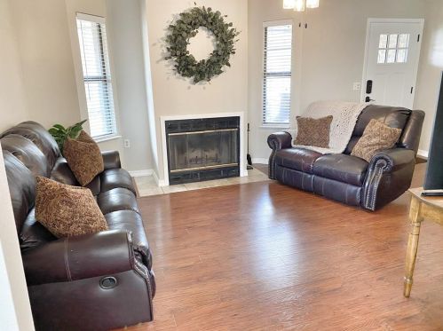 1232 Sagebrush St, Angleton, TX 77515-3641