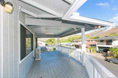 98511 Pono St, Aiea, HI 96701-2101