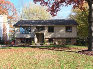 6016 Lake O Springs Ave, Canton, OH 44718-1468