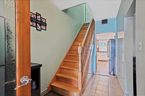 94-32 77th St, Jamaica, NY 11416-1033