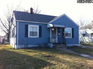 1220 Rowe St, Akron, OH 44306-2634