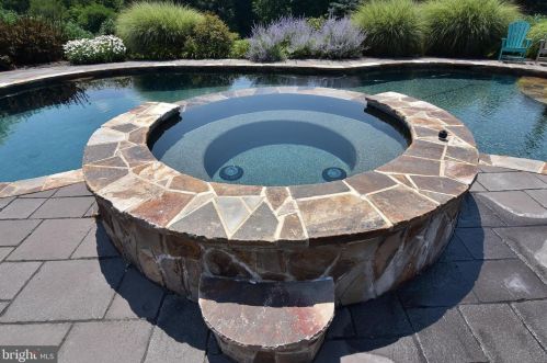 116 Osborne Cir, Kennett Sq PA  19348-1910 exterior