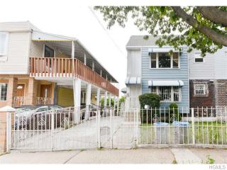 329 Taylor Ave, Bronx, NY 10473-3009