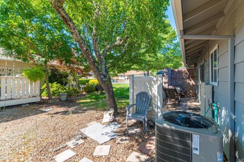 7403 Oakmont Dr, Santa Rosa CA  95409-6365 exterior