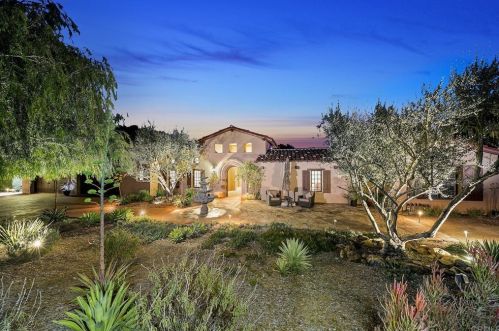8238 Run Of The Knolls Ct, San Diego, CA 92127