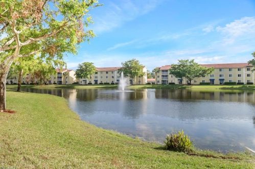 8287 Key Royal Ln, Naples FL  34119-6830 exterior