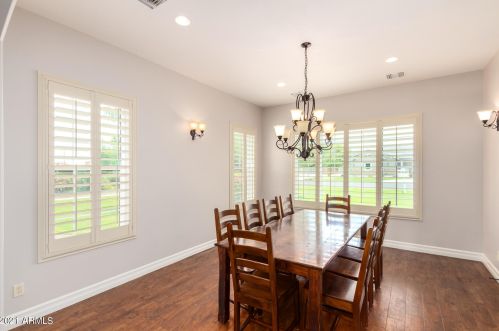 2710 Cattle Dr, Gilbert AZ  85297-8116 exterior