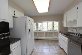 3 Juniper Ln, Riverside CT  06878-1613 exterior