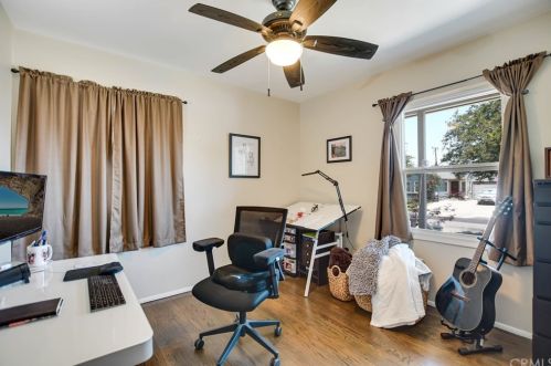 5719 Pennswood Ave, Lakewood CA  90712-1819 exterior