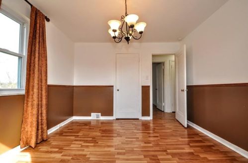 302 Sceneridge Rd, Mckeesport PA  15133-2222 exterior