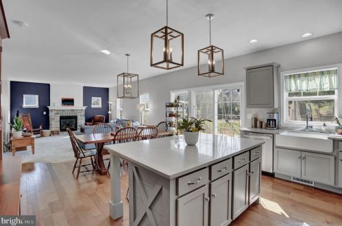 15 Waverly Ln, Carlisle PA  17015-7119 exterior