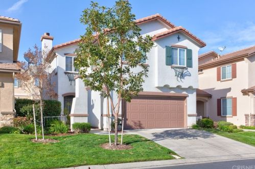 24041 Joshua Dr, Santa Clarita, CA 91354-1536