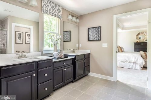 40 Winifred Dr, Hanover PA  17331 exterior