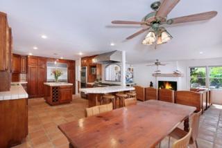 472 Los Robles, Laguna Beach CA  92651-2569 exterior