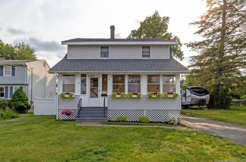 18 Kearney St, Terryville, CT 06786-6634