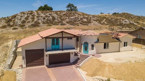 2165 Holly Dr, Lake Nacimiento, CA 93446-7754
