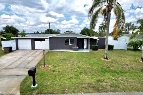 347 Beachwood Ave, Lehigh Acres, FL 33936-4809
