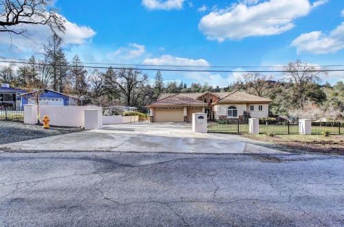 18959 Siesta Dr, Lake Wildwood CA  95946-8917 exterior
