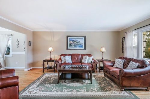 68 Sterling Ave, White Plains, NY 10606-3437