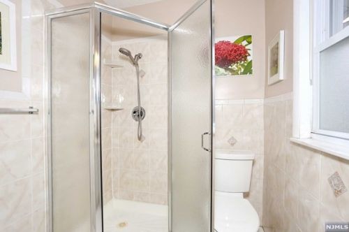 60 Garden St, Teaneck NJ  07666-5919 exterior