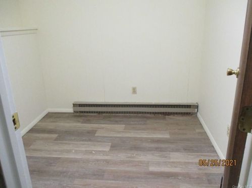 12 Chelsea Ln, Rock Hill NY  12775-6501 exterior