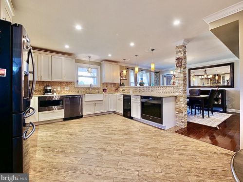 220 Caravel Dr, Bear, DE 19701-1655