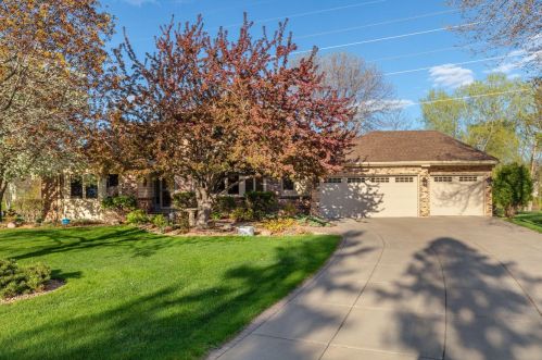 8924 Ashley Ter, Minneapolis, MN 55443-1709