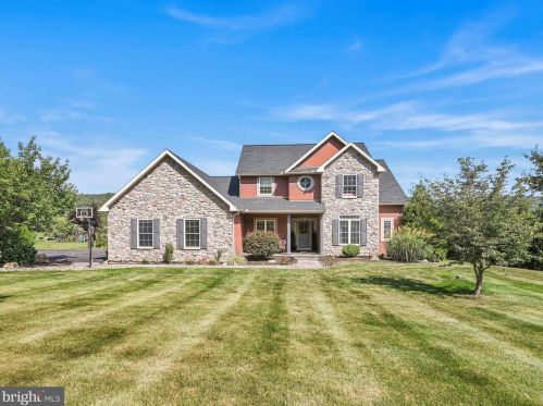 23 Grey Hawk Dr, Molino PA  17961-9172 exterior