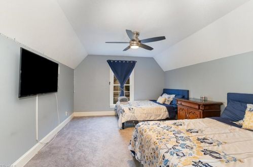 5317 Highstream Ct, Greensboro NC  27407-5825 exterior