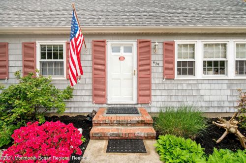 459 Newport Rd, Lacey NJ  08731-4809 exterior