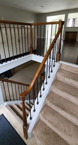 403 Laurelwood Dr, Glenshaw, PA 15116-2572