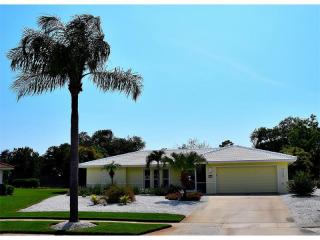 7590 Biltmore Dr, Sarasota, FL 34231-6906
