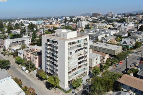 2550 Dana St, Berkeley CA  94704-2815 exterior